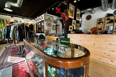 Commerce  498000 €