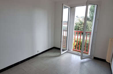 Appartement 3 pièces 860 €