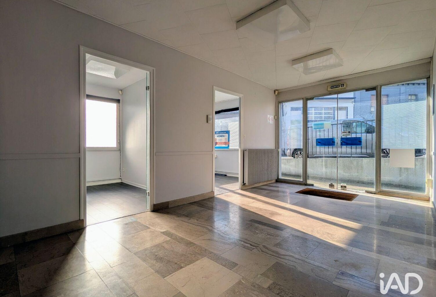 Vente Bureaux 86 m&sup2; — photo 1