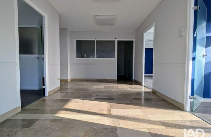 Vente Bureaux 86 m&sup2; — photo 2