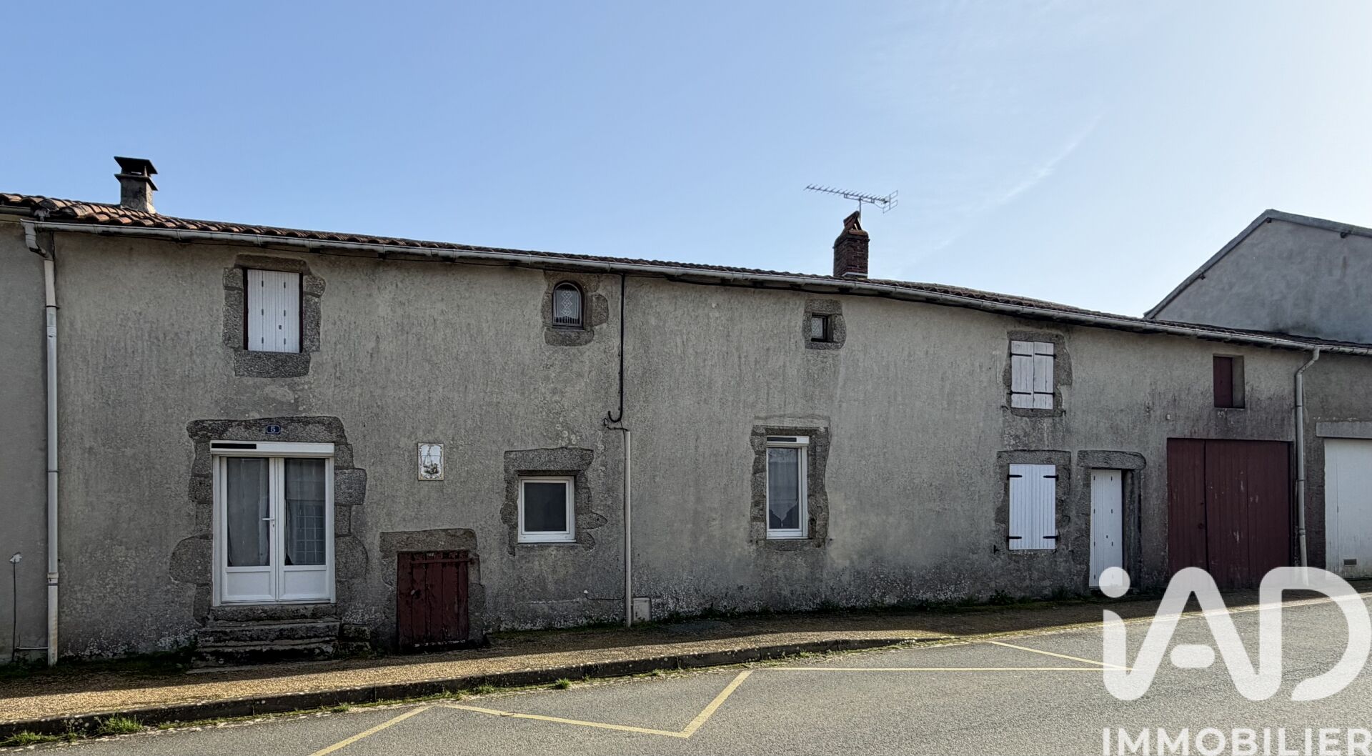 Vernoux-En-Gatine - 120m² - 5p. - 4ch.