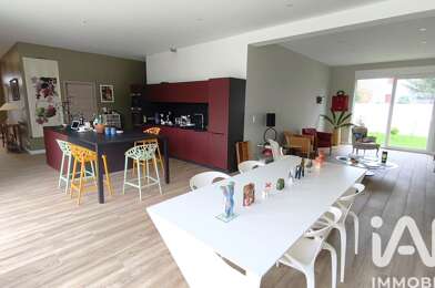 Maison 5 pièces 349000 €