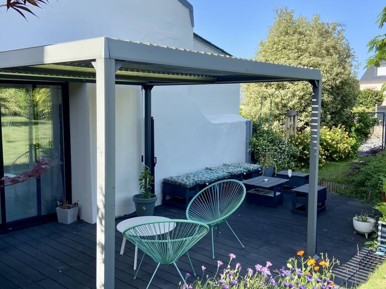 Vente Maison/villa 8 pièces — photo 1