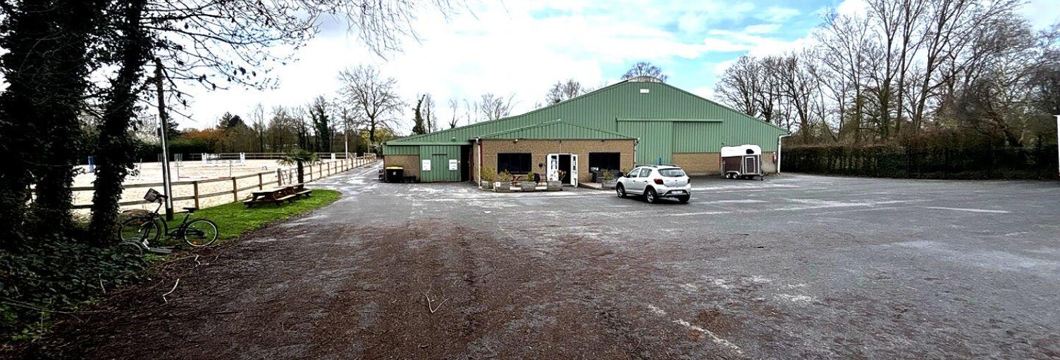 Commerce  8310 m² à vendre à Mérignies (59710)