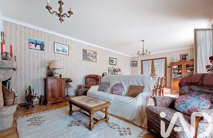 Vente Maison/villa 7 pièces — photo 2