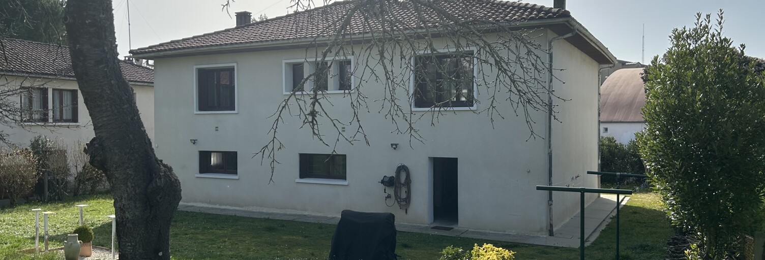 Maison 8 Pièces 108 m² à vendre à La Rochefoucauld-en-Angoumois (16110)