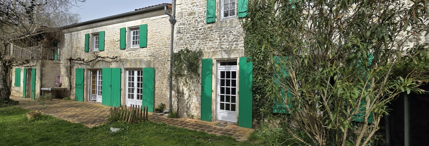 Maison 5 Pièces 188 m² à vendre à Saint-Hippolyte (17430)