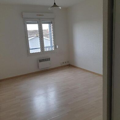 Appartement 1 pièces 590 €