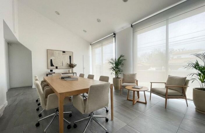 Local Commercial — photo 3