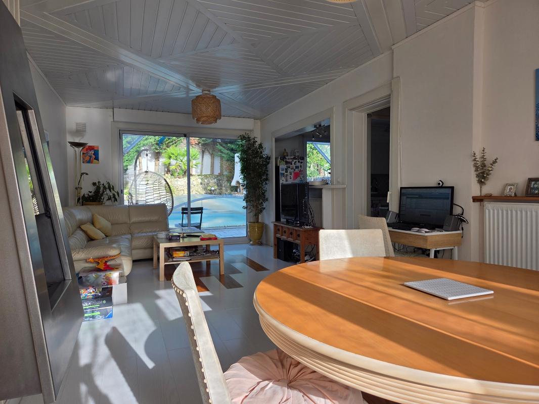 Villa / Maison  T5 à vendre Rochefort 17300