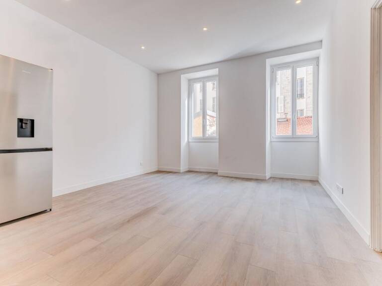 Appartement À Vendre — photo 1