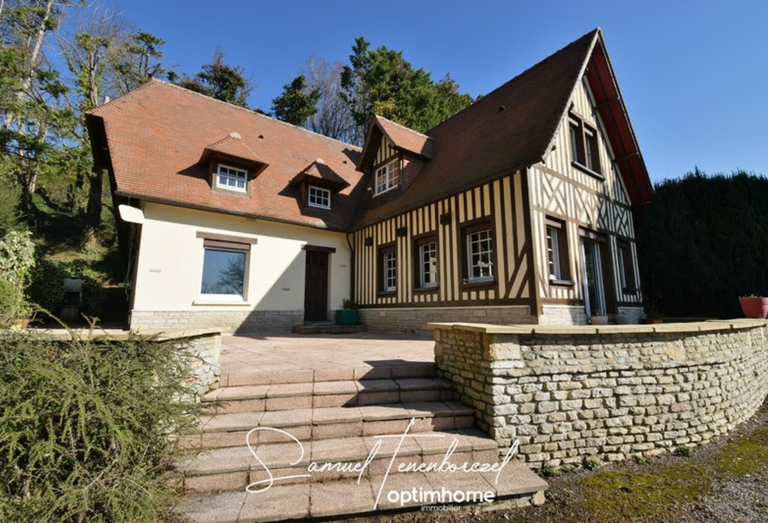 Maison de caractère 177 m², 4 ch avec dépendance et vue vallée –  CAMBREMER (14340) — photo 1
