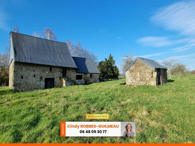   EXCLUSIVITÉ – RARE À LA VENTE !  Bâtisse à vendre — photo 1