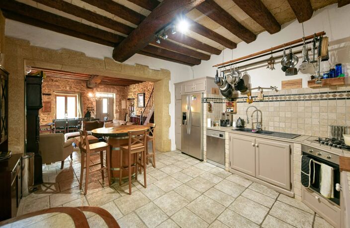 Demeure de village du XVIIIe de 190 m² avec toit terrasse — photo 5