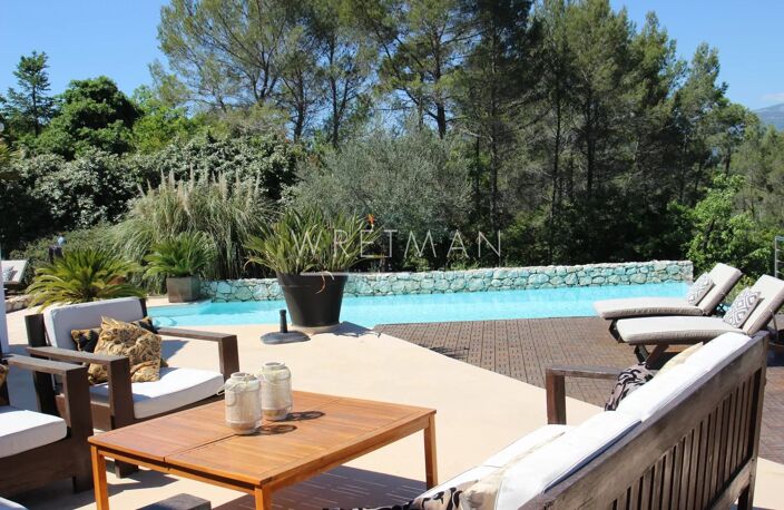 Villa avec vue exceptionnelle - Tourrettes — photo 5