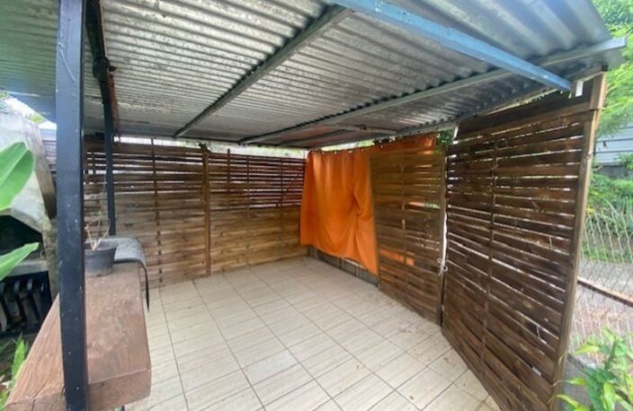 SAINTE CLOTILDE (97490) Maison (à rénover) T4 de 82 m² sur parcelle 263 m² — photo 3