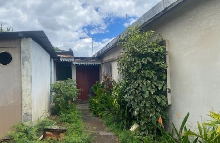 SAINTE CLOTILDE (97490) Maison (à rénover) T3 de 76.30 m² + jardin — photo 2