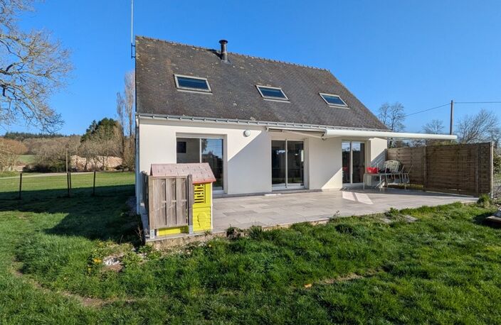 SAINT TUGDUAL MAISON DE 110 M² 5 PIÈCES 4 CHAMBRES AVEC VIE DE PLAIN PIED SUR PARCELLE DE 4479 M² — photo 2