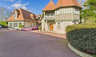 Commerce 300 m² en viager Livarot-Pays-d'Auge (14140)