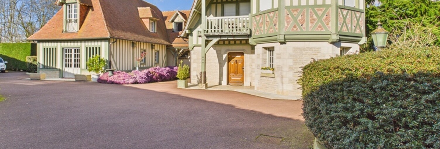 Commerce 300 m² en viager Livarot-Pays-d'Auge (14140)