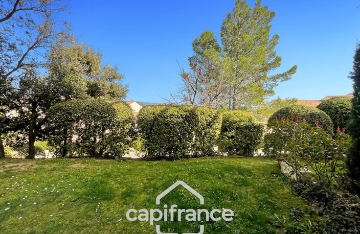 Domaine et golf de Pont Royal, appartement rare en angle et en rez-de-jardin de 42 m2 , 1 chambre double et une chambre lits supperposés , place de stationnement — photo 4