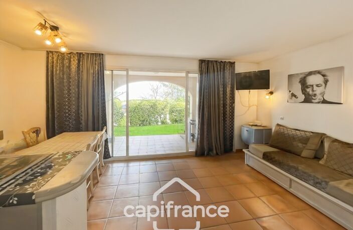 Domaine et golf de Pont Royal, appartement rare en angle et en rez-de-jardin de 42 m2 , 1 chambre double et une chambre lits supperposés , place de stationnement — photo 5