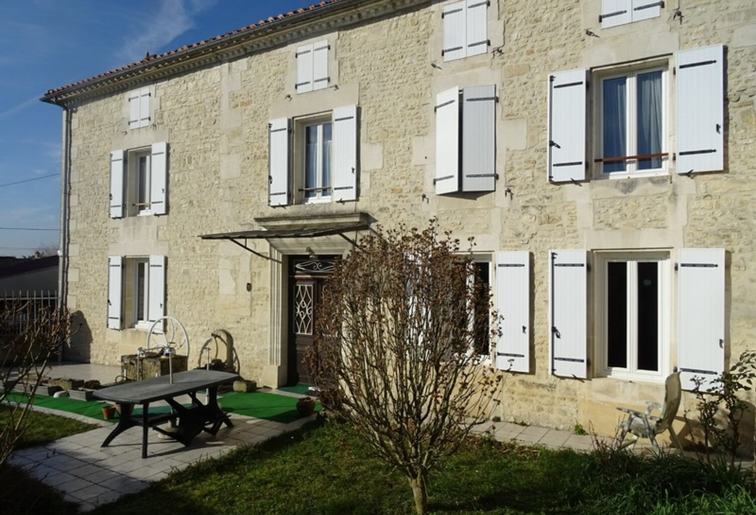 Maison à vendre 8 pièces HIERSAC (16) — photo 1