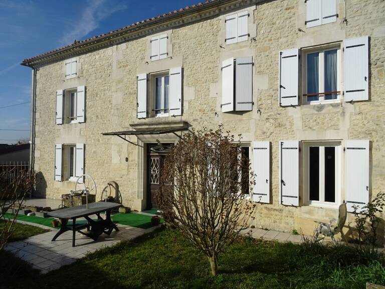 Maison à vendre 8 pièces HIERSAC (16) — photo 1