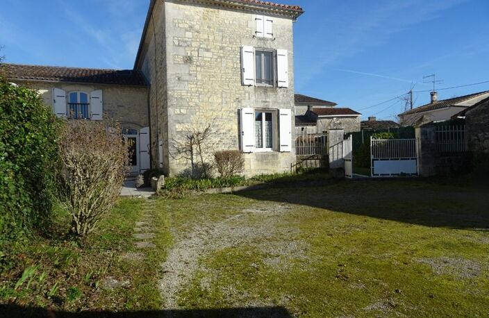 Maison à vendre 8 pièces HIERSAC (16) — photo 2