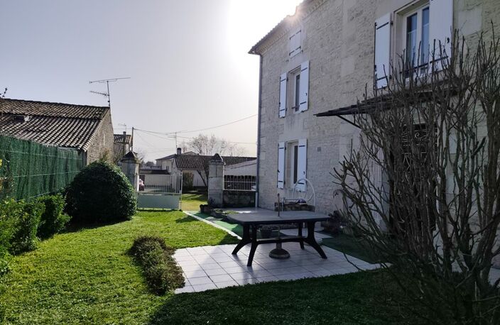 Maison à vendre 8 pièces HIERSAC (16) — photo 5