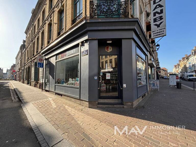 SAINT-OMER - LOCAL COMMERCIAL DE 61M² RUE DE DUNKERQUE — photo 1
