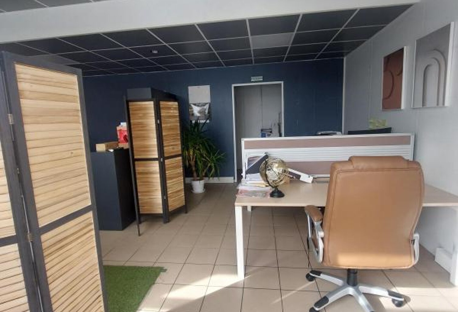 Bien Commercial À Louer — photo 1