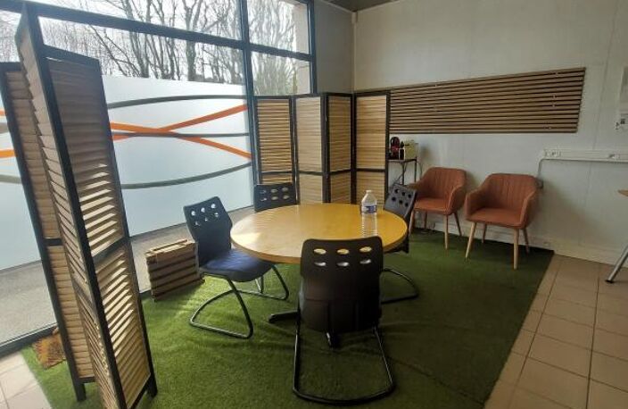 Bien Commercial À Louer — photo 3