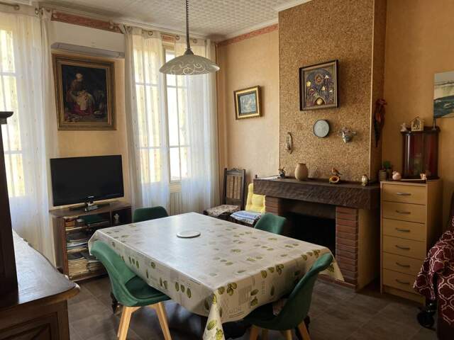 Maison de ville a restaurer — photo du bien