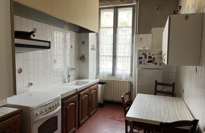 Maison de ville a restaurer — photo 2
