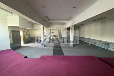 Local industriel  5600 €