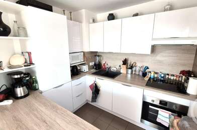 Appartement 3 pièces 306800 €