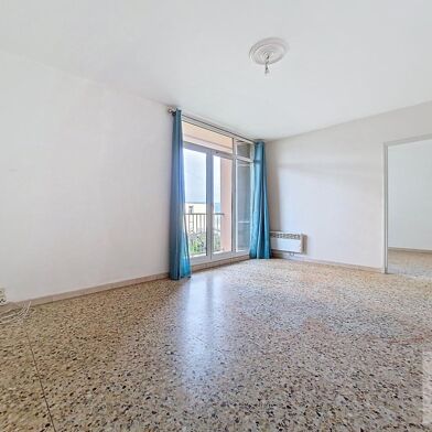 Appartement 4 pièces 1000 €