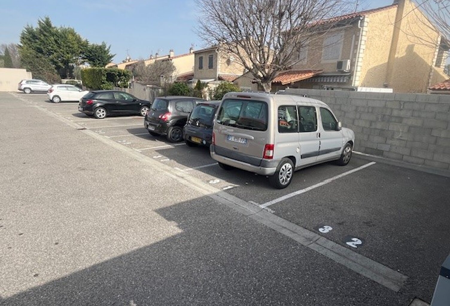 Place de stationnement extérieure 17€ +TVA — photo 1