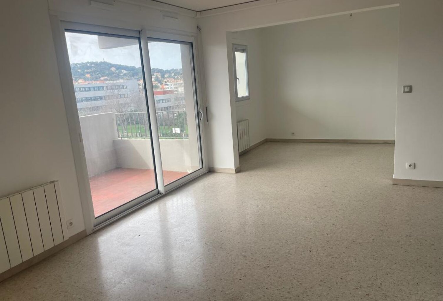 Appartement T3 et cave  À Vendre — photo 1