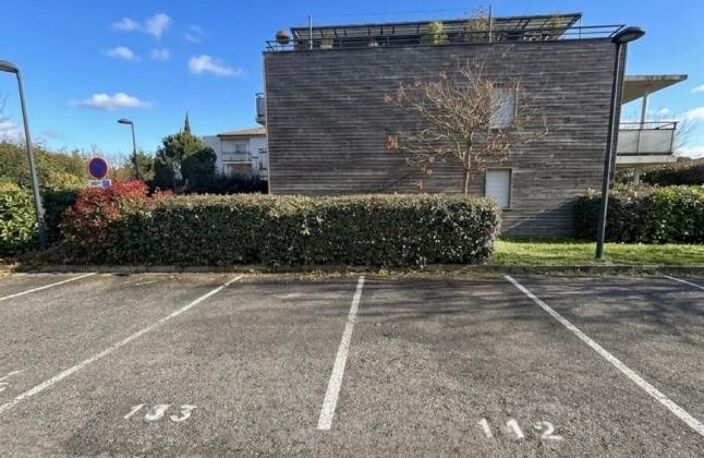2 Places de Parking À Vendre — photo 3