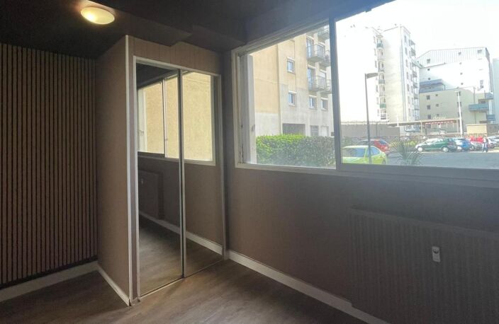 Toulouse Patte d'Oie Local Commercial de 51 m² — photo 4