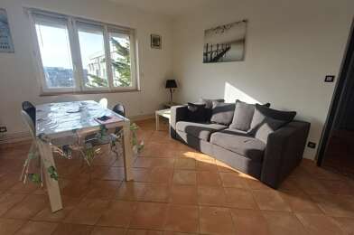 Appartement 4 pièces 760 €