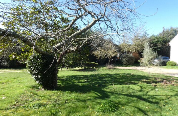 BELLE OPPORTUNITE FONCIERE ! Terrain constructible de près de 3 000m2 — photo 5