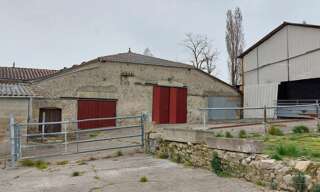 Maison 1 Pièce 300 m² à vendre à Saint-Vivien-de-Monségur (33580)