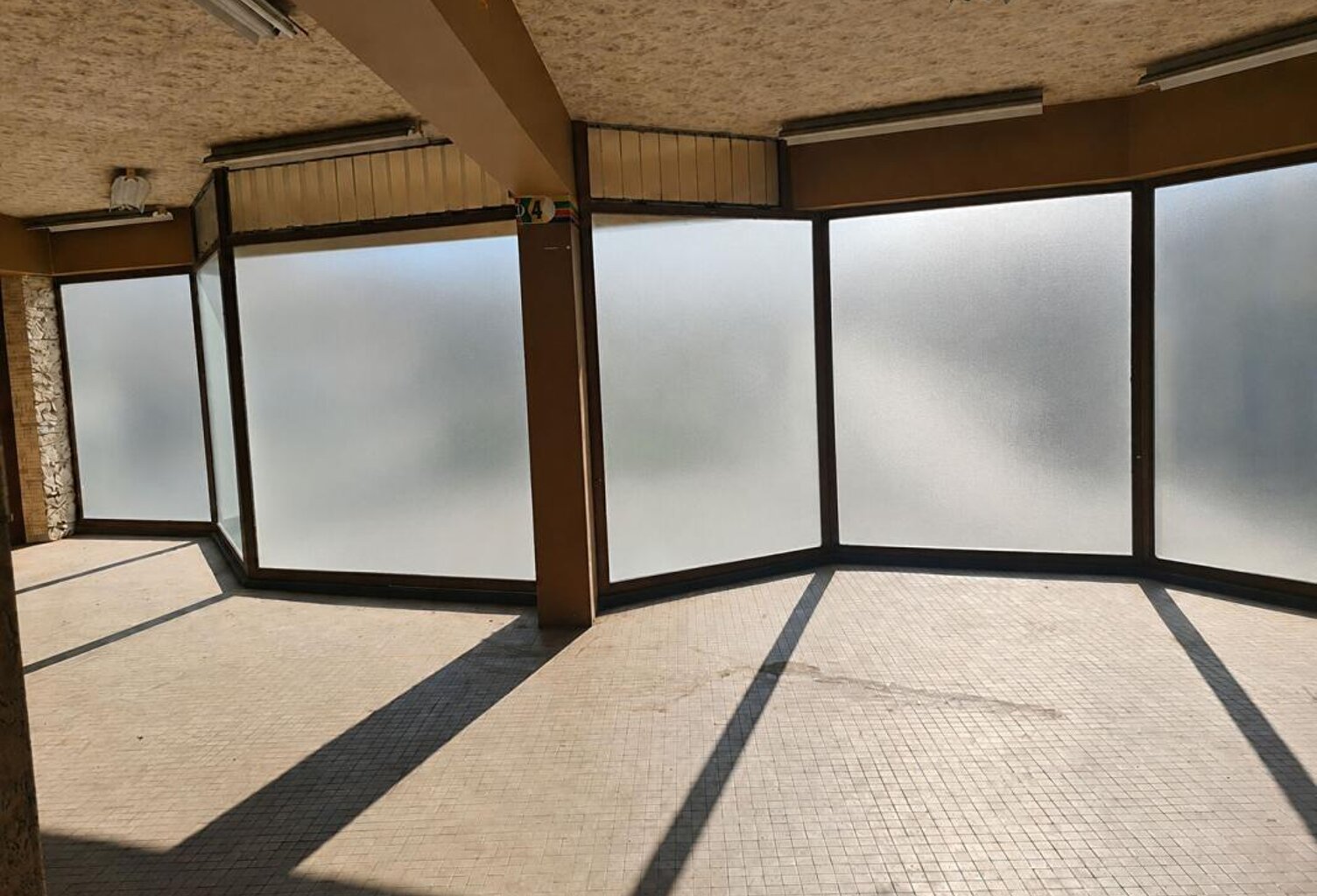 Mont de Marsan centre - Immeuble 1200m² à réhabiliter en logements ou à exploiter en locaux professionnels — photo 1