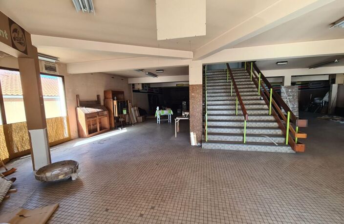 Mont de Marsan centre - Immeuble 1200m² à réhabiliter en logements ou à exploiter en locaux professionnels — photo 2