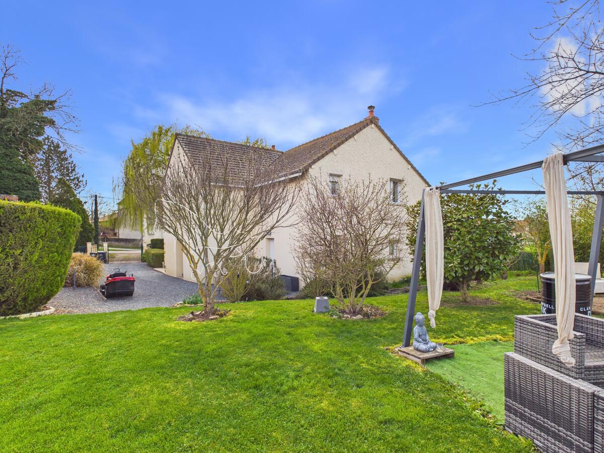 Villa / Maison  T6 à vendre Saint-Genès-du-Retz 63260