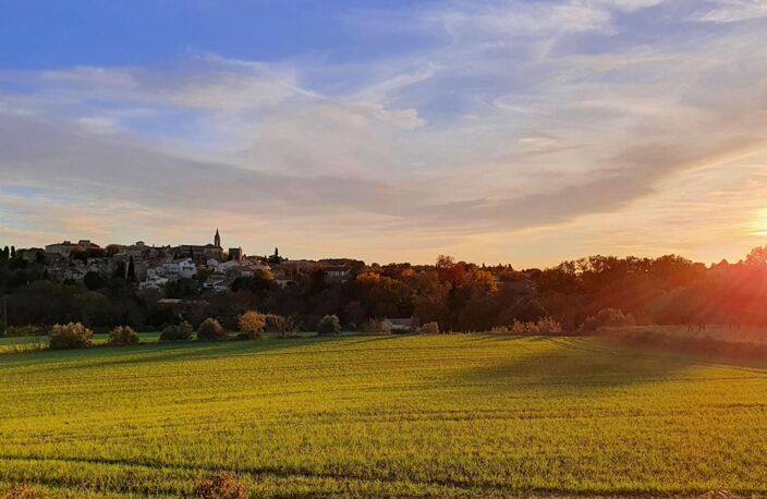 Uzes, 7km Terrain 1000 m2 — photo 2