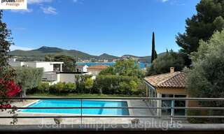 Maison 10 Pièces 302 m² à vendre à Saint-Cyr-sur-Mer (83270)